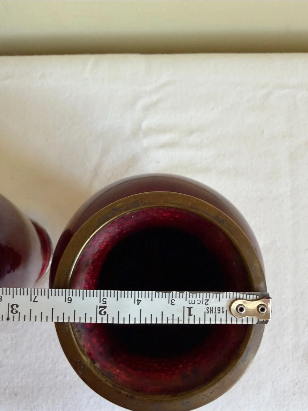 Japaneses Yamamoto Red Cloisonné Vase Pair